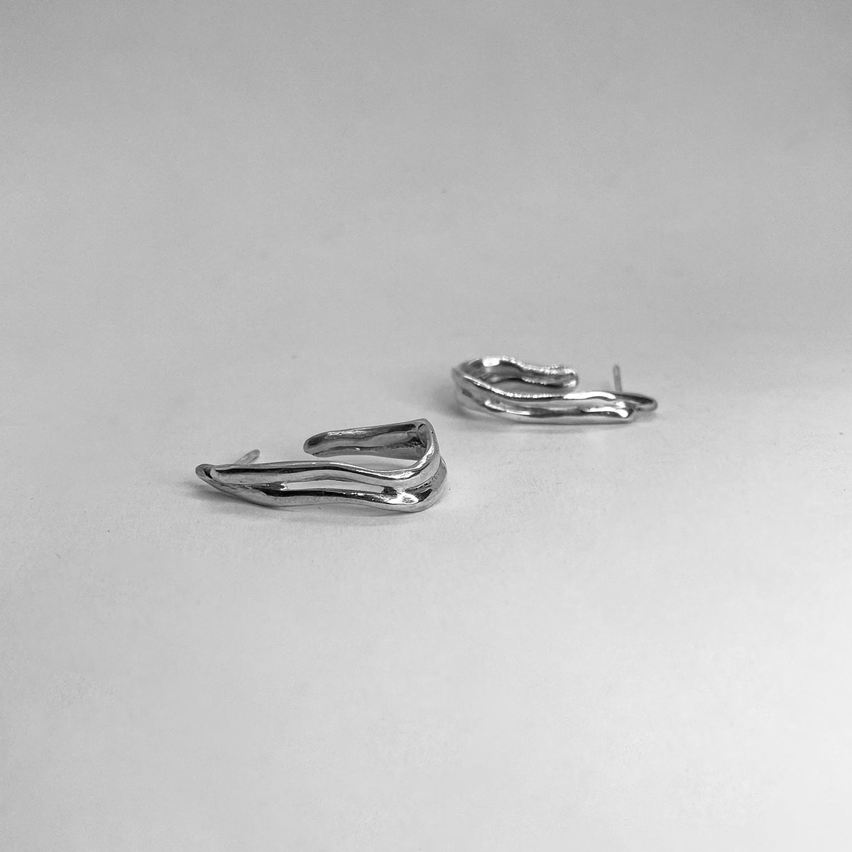 Handmade earrings made of silver 925