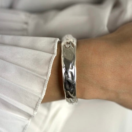 Handmade bracelet made of 925 silver